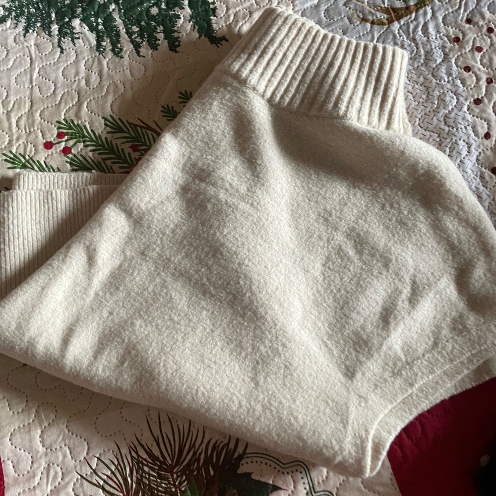 NWT Express cap sleeves crème sweater